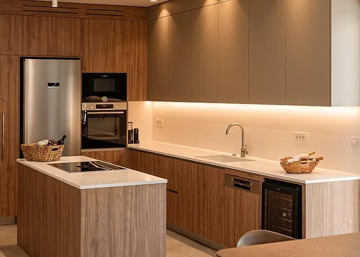 فيلة Aurea كاتو ذاراتسو