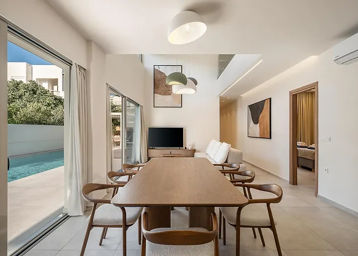 Aurea كاتو ذاراتسو