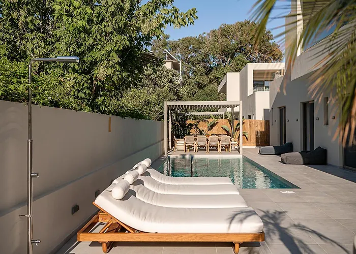 Aurea Вилла Като-Даратсо